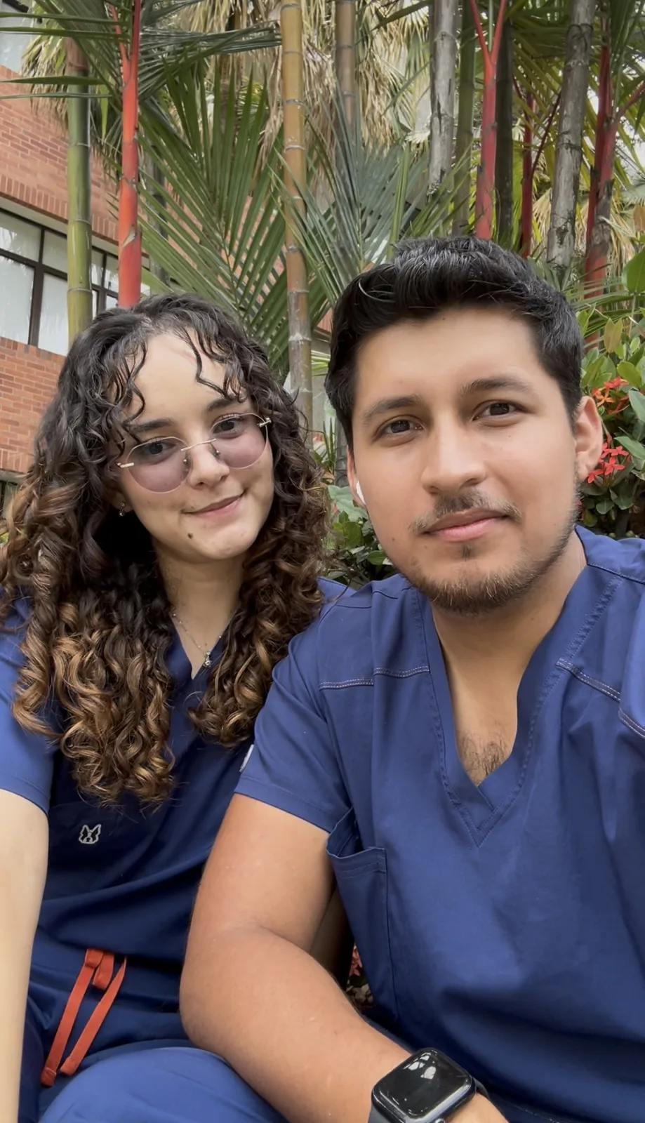 Dra. Angélica Abadía y Dr. Jefferson López, fundadores de TheraVet